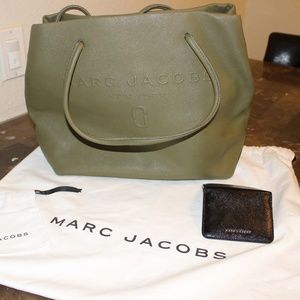 marc jacobs logo tote